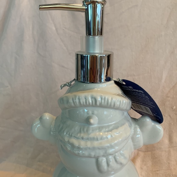 Snowman Soap Dispenser NWT - Picture 5 of 6